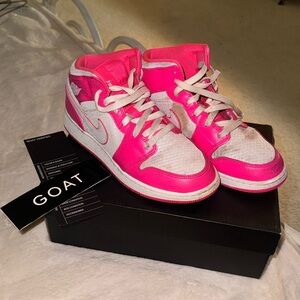 women’s hot pink jordan’s